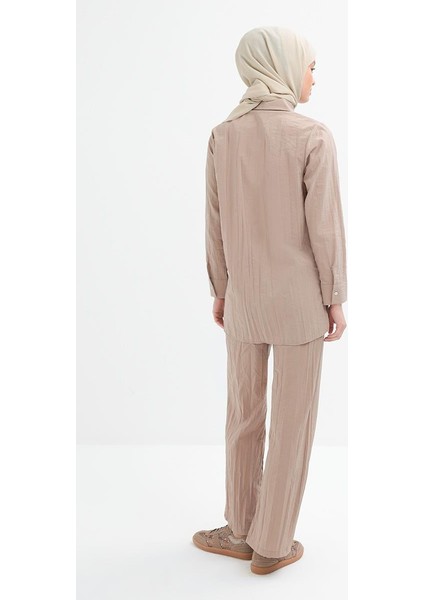 Vizon-Kraşlı Pantolonlu Takım fırsatları