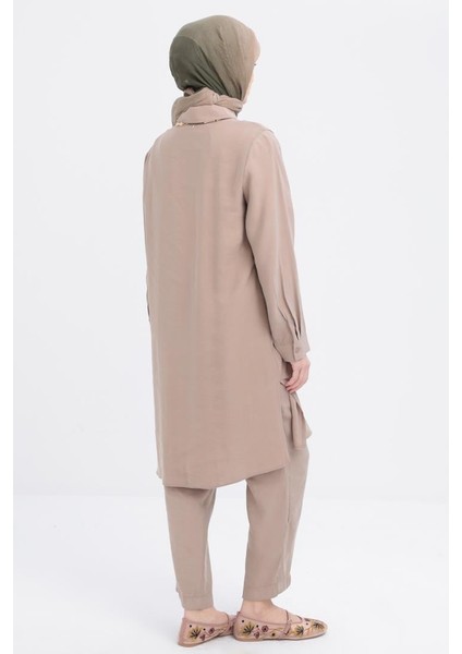 Vizon-Nervürlü Yırtmaçlı Modal Pantolonlu Takım modelleri