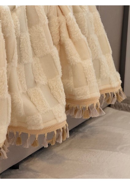 Peluş Püsküllü 2 Kırlent'li Ekru Geometrik Desen Koltuk Örtüsü 170X220CM,43X43CM modelleri