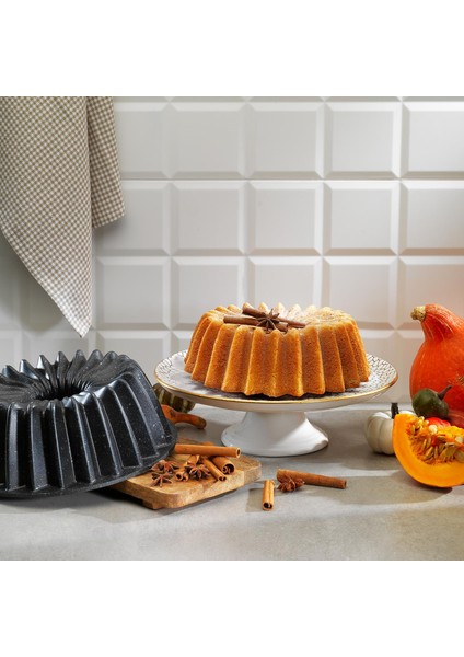 Laurel Kıtchen Yıldız Kek Kalıbı Siyah