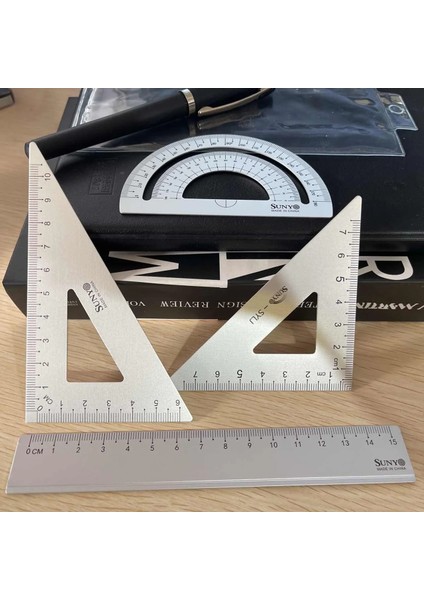 4in1 Cetvel Kırmızı Metal Cetvel Iletki 4 In 1 Alüminyum Alaşımlı Açı Cetvel Üçgen Cetvel Açı Ölçer Seti Kare Çok Fonksiyonlu Ölçme Araçları (Yurt Dışından)