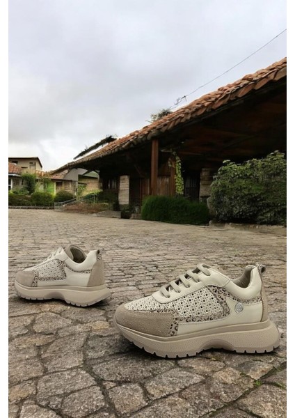 D25YA-7325 Krem Renk Leopar Desen Kadın Sneaker Deri Tam Ortopedik Casual Günlük Kadın Ayakkabı indirimleri