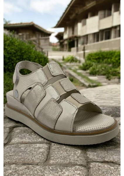 D25YS-5040 Krem Bej Simli Deri Tam Ortopedik Günlük Kadın Sandalet