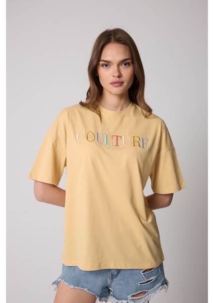 Kadın T-Shirt Sarı Culture Nakışlı Oversize Basic - 2508