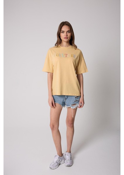 Kadın T-Shirt Sarı Culture Nakışlı Oversize Basic - 2508