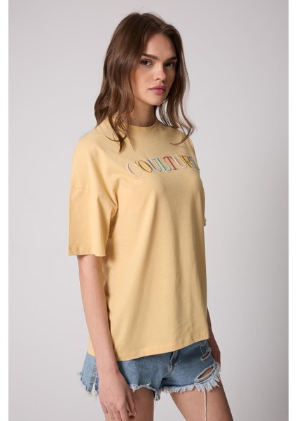 Kadın T-Shirt Sarı Culture Nakışlı Oversize Basic - 2508