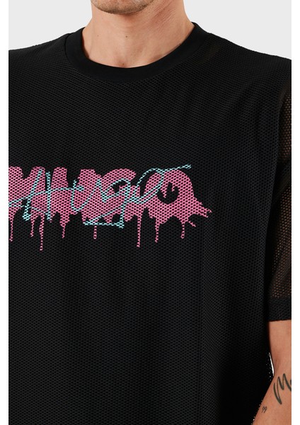 Logo Efektli Oversize Fit Bisiklet Yaka File T Shirt Erkek T Shirt 50510000 001 indirimleri