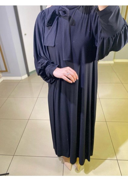 Jarse Omuzu Büzgülü Yakadan Fularlı Elbise