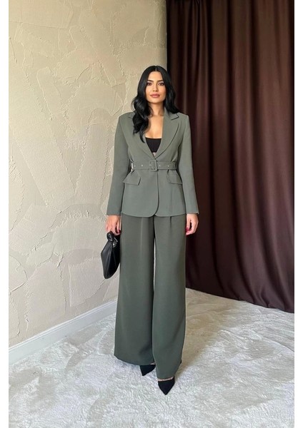 Haki Cep Kapaklı ve Kemerli Ceket