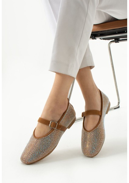 Parıltı Yuvarlak Burun Düz Taban Bant Detaylı Taşlı Günlük Kullanım Babet - Kahverengi