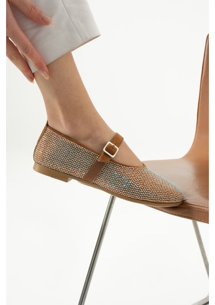 Parıltı Yuvarlak Burun Düz Taban Bant Detaylı Taşlı Günlük Kullanım Babet - Kahverengi modelleri