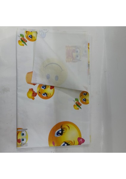 Muşamba Astarlı Kaydırmaz Tabanlı 140 cm x 89 cm Dikdörtgen Masa Örtüsü fiyatları