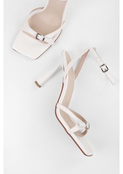 Kadın Jolie Beyaz Cilt Kemer Detaylı Topuklu Ayakkabı fiyatları