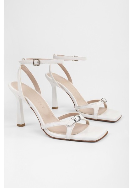 Kadın Jolie Beyaz Cilt Kemer Detaylı Topuklu Ayakkabı fırsatları