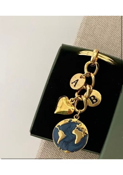 Iki Harfli Dünya Anahtarlık çift anahtarlığı istenilen harf ile yapılabilir mavi renktedir