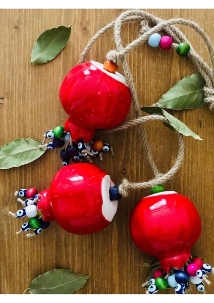 Seramik 3'lü Kırmızı Nar Figürü Nazar Boncukları ile Süslenmiş Bolluk ve Bereket Objesi Parlak Noel