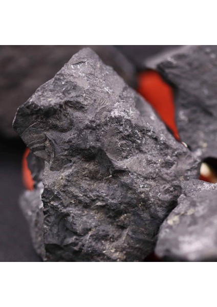 Shungite Taşı Işlenmemiş Doğal Taş Ham Kütle 75/90 gr modelleri