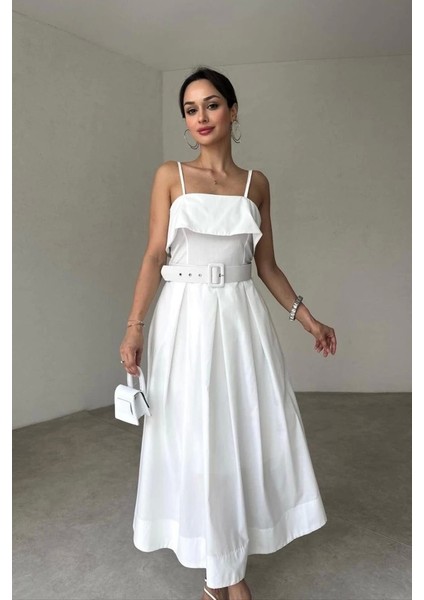 Beyaz Beli Kemerli Pileli Elbise