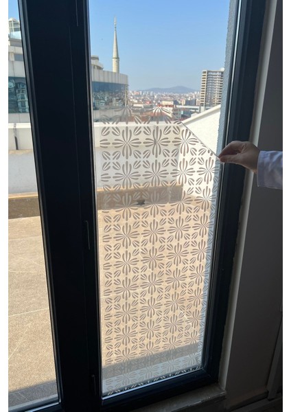 Cam Dekoru Tutunma Özellikli Şeffaf Gri Renk Kar Tanesi Desenli 58-500 cm modelleri