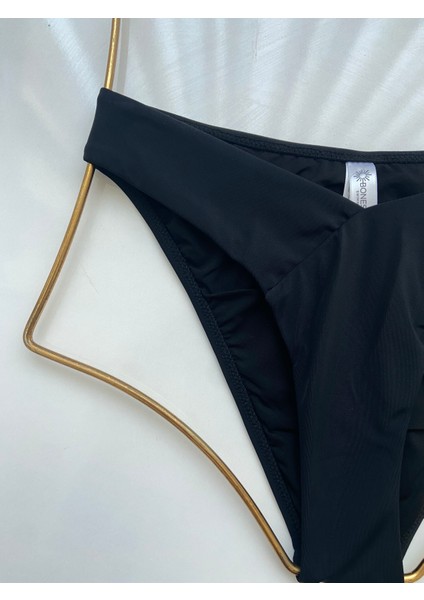 Siyah Dar Kalıp Ön V Kesim Çizgi Şerit Kalın Kenarlı Astarlı Bikini Altı indirimleri
