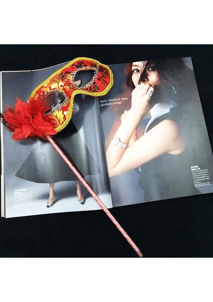Lüks Taşlı Saplı Maskeli Balo Maskesi Kırmızı Renk 35 cm