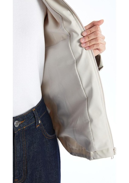 Lcwaıkıkı Classic Kapüşonlu Düz Deri Görünümlü Kadın Yağmurluk modelleri