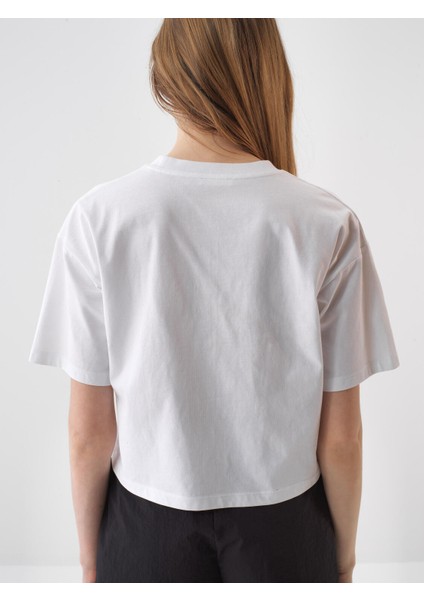 Kadın Beyaz Oversize Pamuklu Tişört