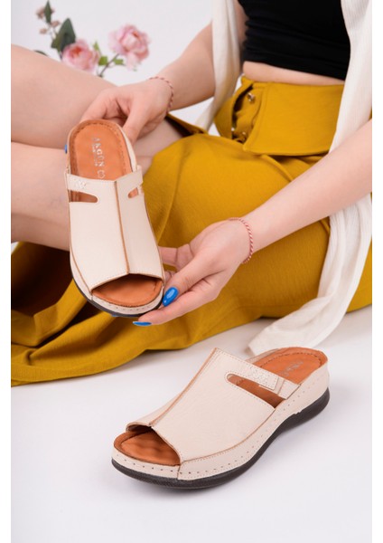 Kadın Hakiki Deri Bej Masaj Tabanlı Comfort Terlik modelleri