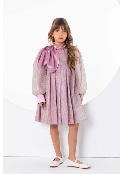 Kız Çocuk Omzu Kurdele Detaylı Yakası Fırfırlı Şerit Pullu Pileli Gül Kurusu Elbise