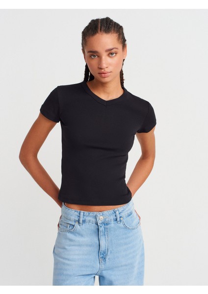 31673 V Yaka T-Shirt-Siyah