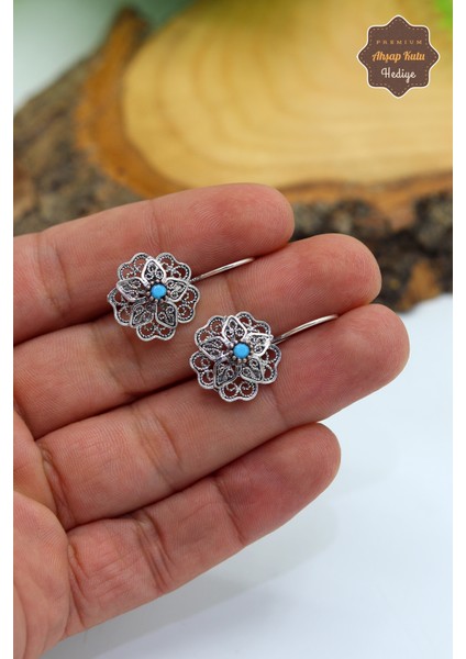 Firuze Taşlı Çiçek Model Oksitli Telkari Kadın Gümüş Küpe 201023903 modelleri