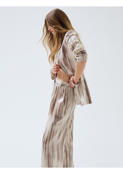 Renk Geçişli Desenli Cepli Uzun Kollu Saten Blazer Ceket