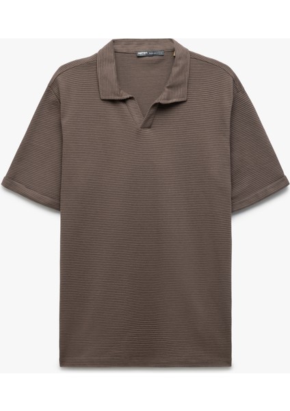 Pamuklu Regular Fit Dokulu Kısa Kollu V Yaka Polo Tişört