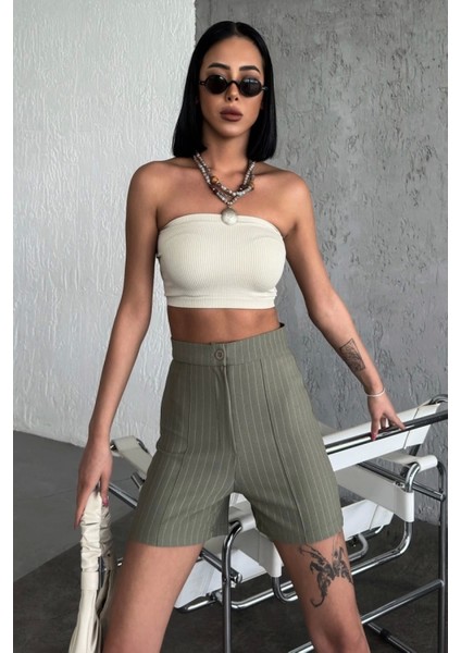 Zarif ve Şıklığı Bir Arada Sunan Yüksek Bel Krep Esnek Çimalı Çizgili Şort Haki
