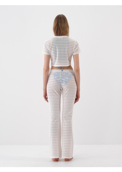 Kadın Beyaz Slim Fit Pantolon indirimleri