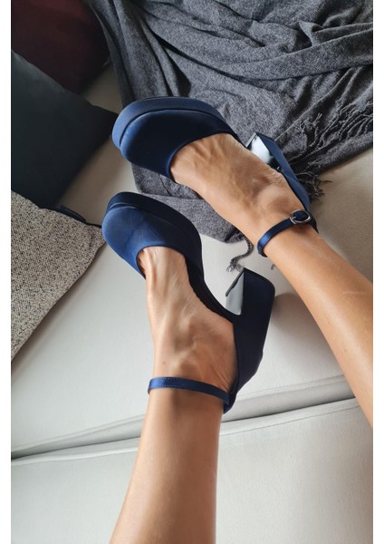 024 21 Topukla Kadın Platformlu Bilekden Bağlamalı Topuklu Ayakkabı modelleri