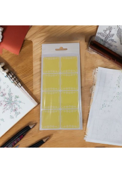100 Adet Çiçek Motifli Dekoratif Kare Sarı Etiket Sticker (3.9cm x 3.9cm)