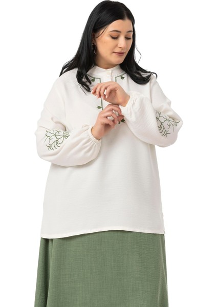 Büyük Beden Nakış Detaylı Bluz Etek Siyah Ikili Takım fırsatları