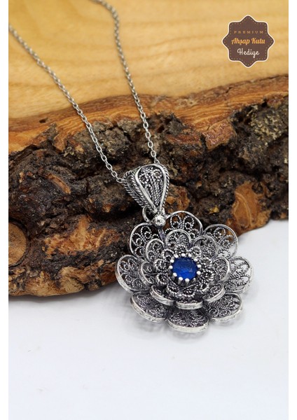 Safir Taşlı Çiçek Model Oksitli Telkari Kadın Gümüş Kolye 201023919