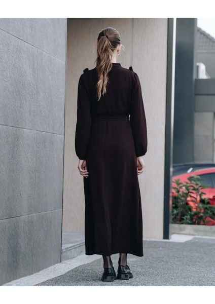 Kadın Kahverengi Önü Düğmeli Kuşaklı Yakası Fırfırlı Jessica Ayrobin Elbise Şık fırsatları