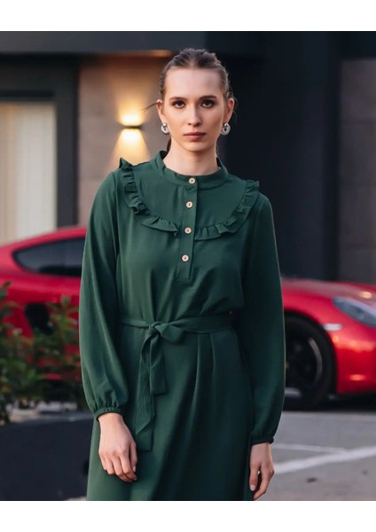 Kadın Çağla Yeşili Önü Düğmeli Kuşaklı Yakası Fırfırlı Jessica Ayrobin Elbise Şık