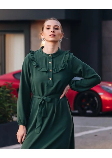 Kadın Çağla Yeşili Önü Düğmeli Kuşaklı Yakası Fırfırlı Jessica Ayrobin Elbise Şık