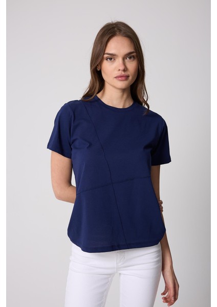 Kadın T-Shirt Lacivert Parçalı Dikiş Detaylı Regular Fit Basic - 2509