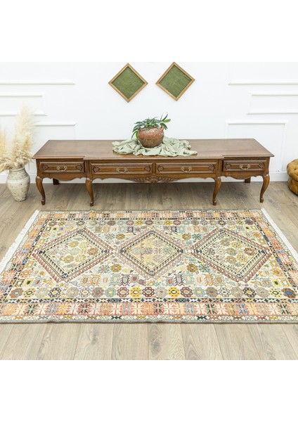 Zahedan Etnik Tasarımlı Ipek Kilim 124 x 217 cm modelleri