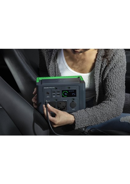 Schneider Offgrid Taşınabilir Güç Istasyonu 330, 230V, 332WH Lityum-Iyon, Lcd, 2 Cee 7/3 Schuko Çıkışı, 3 Usb-A, 1 Usb-C, Kablosuz Şarj Cihazı