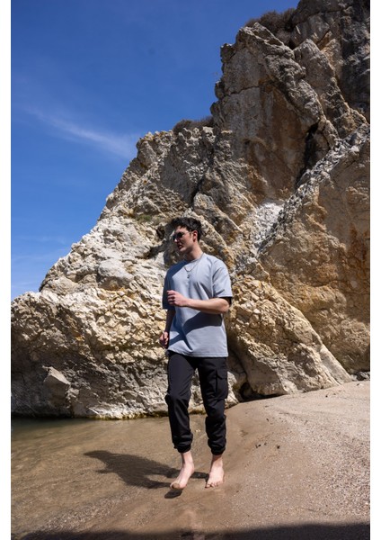 Erkek Gri Renk Oversize Baskısız Basic Tişört modelleri