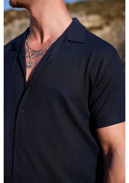 Erkek Lacivert Renk Burgu Desen Kısa Kol Gömlek indirimleri