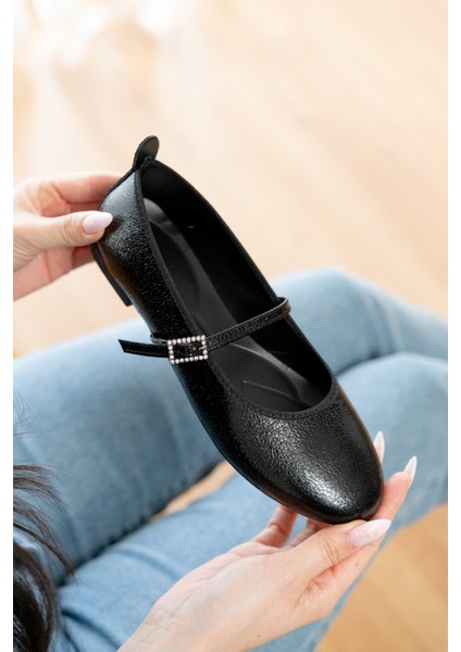 Armi Siyah Kırışık Rugan Taşlı Baretli ( 1 cm Topuklu ) Yuvarlık Burun Babet fiyatları