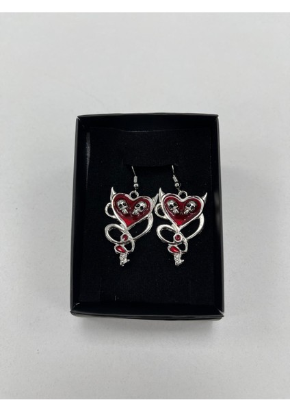 Gotik Kırmızı Kalp İçerisinde Kuru Kafa Küpe