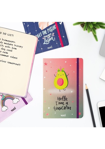 Desenli Sert Kapak Lastikli Defter A5 fırsatları